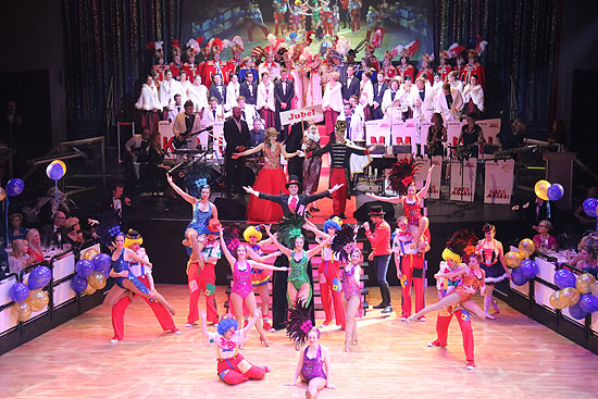 großes Showprogramm der Narrhalla am 22.01.2016 (©Foto: Martin Schmitz)